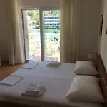 Pensión And Velada 3*