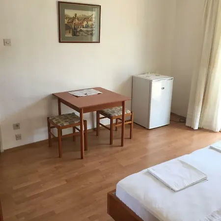 Pensjonat And Velada 3*