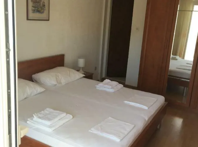 Guest house And Velada Hvar Town