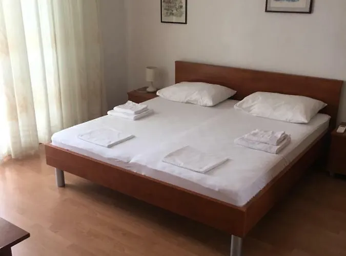 Guest house And Velada Hvar Town